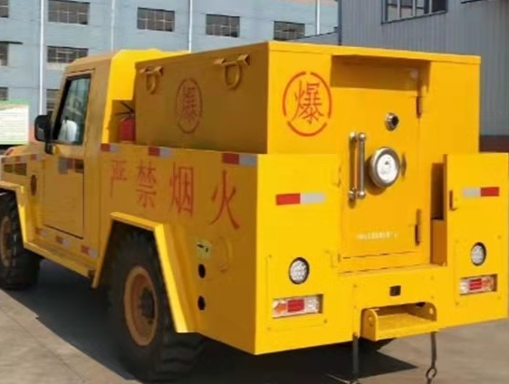 台江凯龙爆破器材运输车：保障爆破任务的安全运行